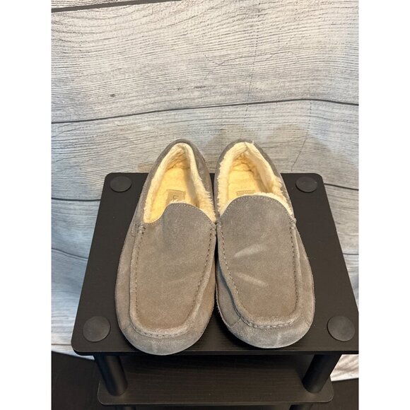UGG Mens Ascot Sheepskin Lined Moccasin Slippers Size 9 - Picture 1 of 4